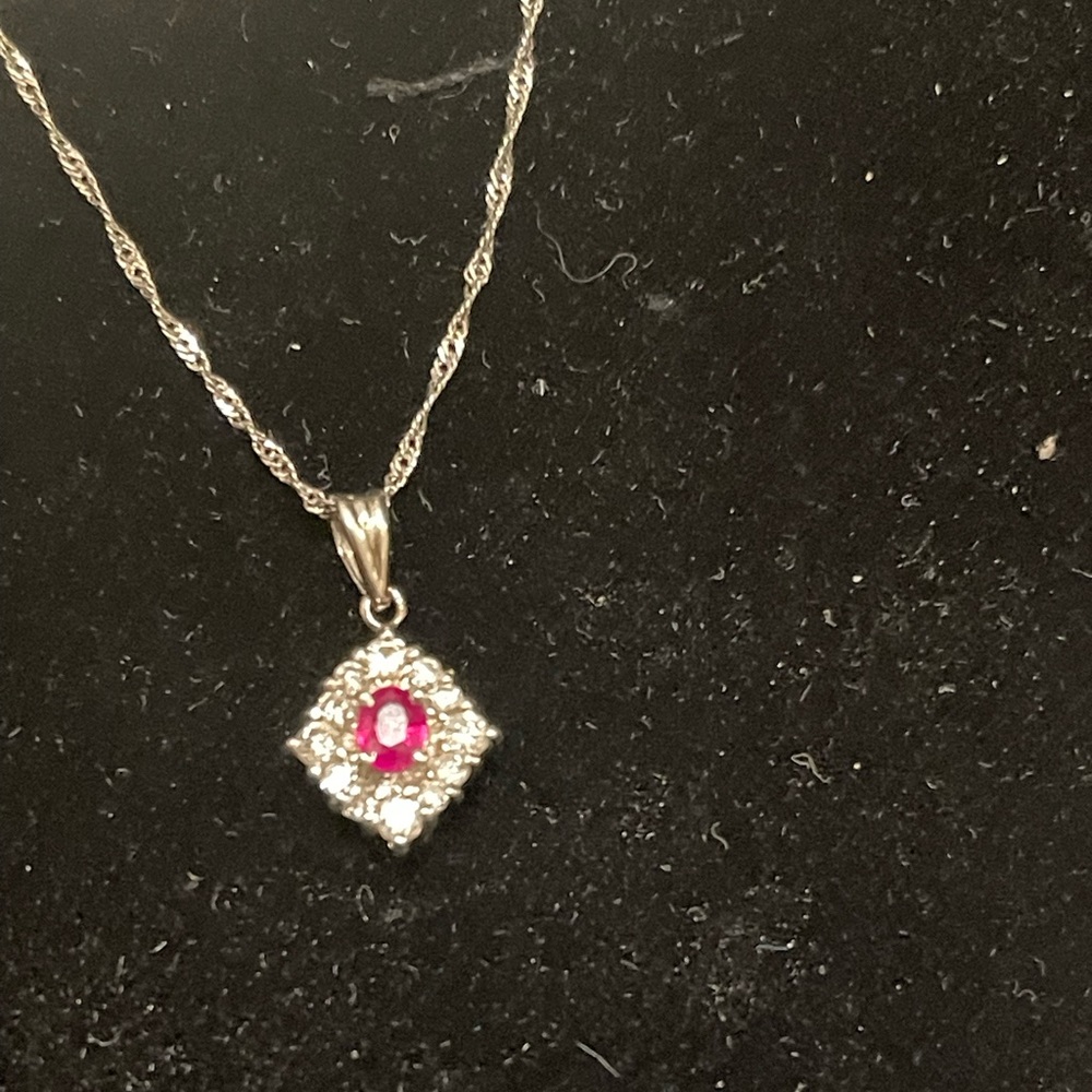 Elegant ruby and diamond pendant, in platinum 850 necklace